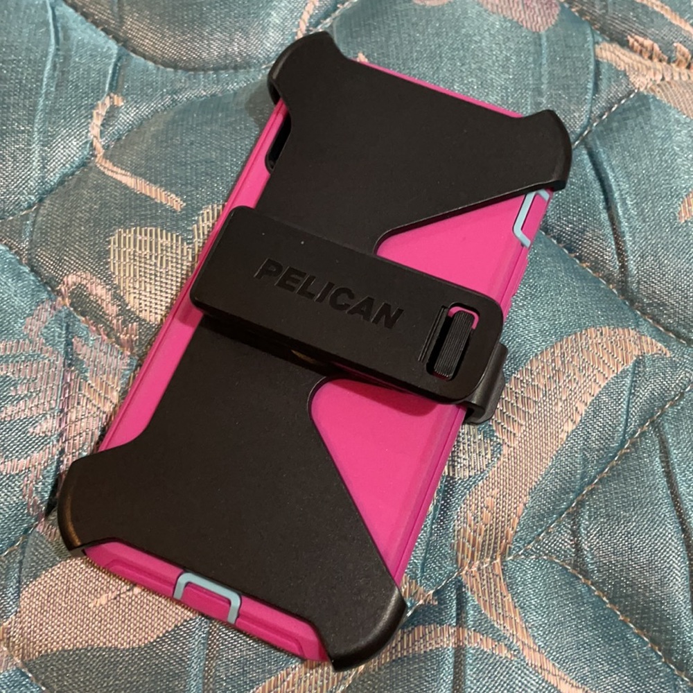 iPhone case with free pelicans clip 12 reg size